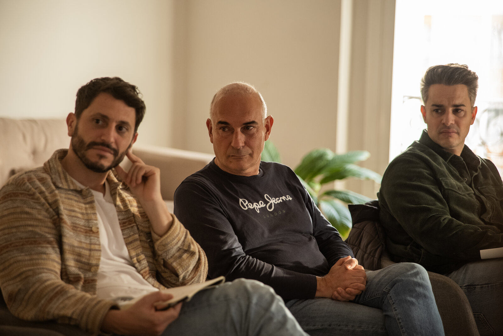 Participantes de la sesión escuchando durante la exposición